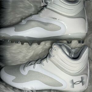 Under Armour Silver and White Athletic Cleats